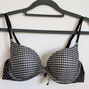 Victoria's Secret houndstooth demi bra